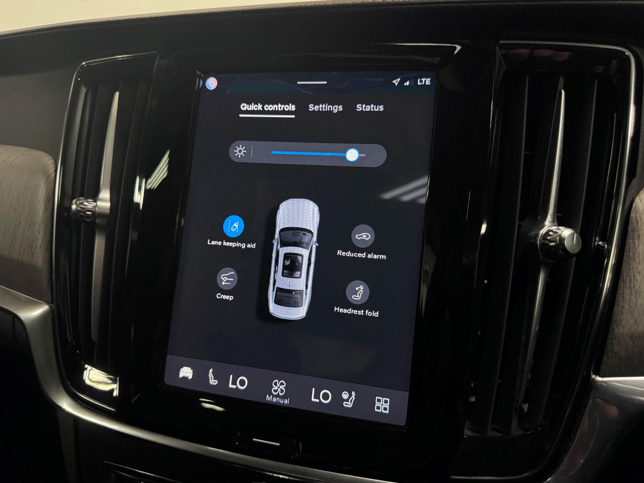 Volvo S90 view 41