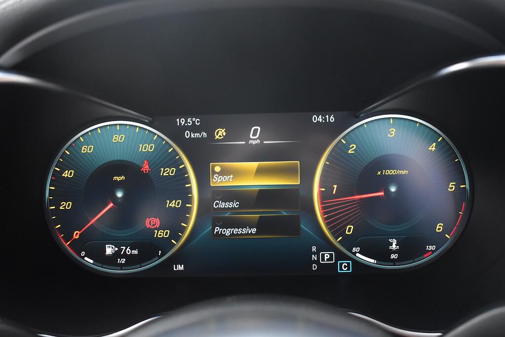 Mercedes-Benz C Class view 60