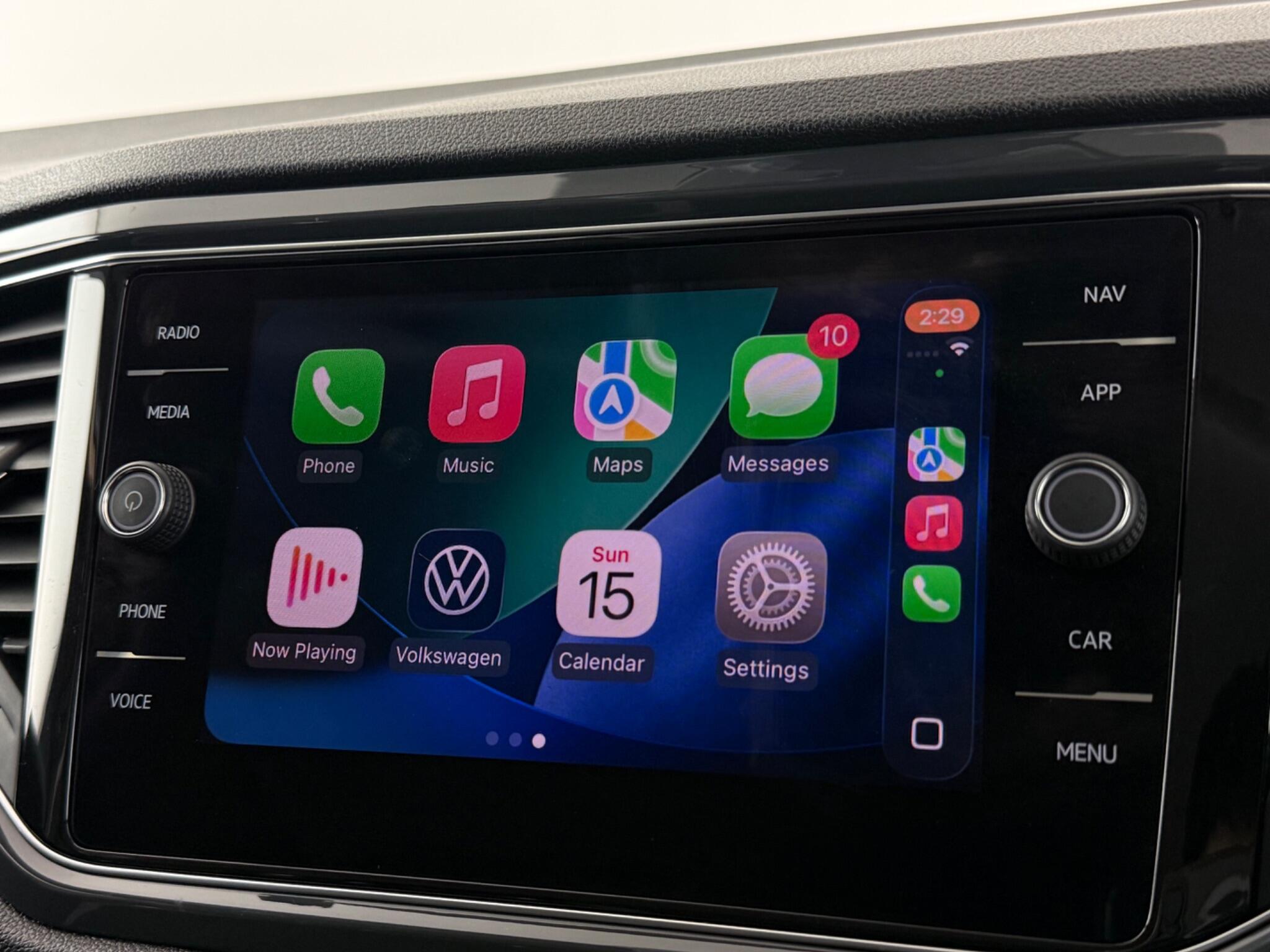 Volkswagen T-Roc view 28