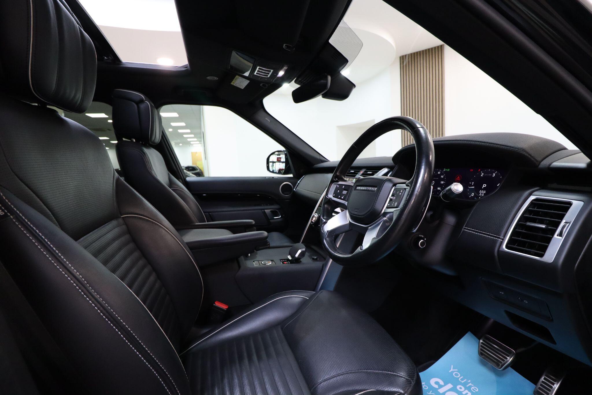 Land Rover Discovery 3 view 15