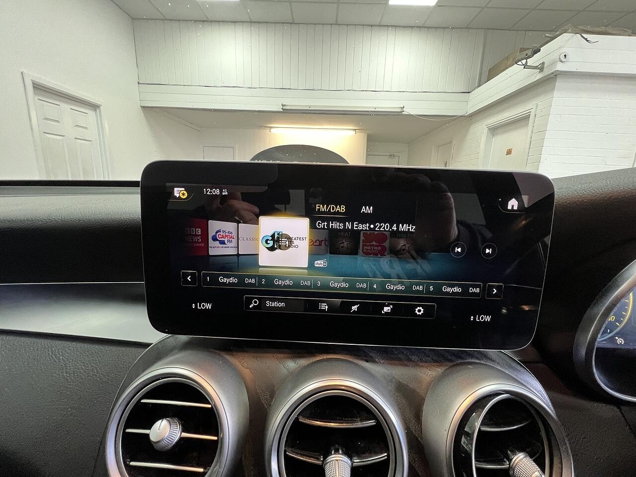 Mercedes-Benz GLC view 13
