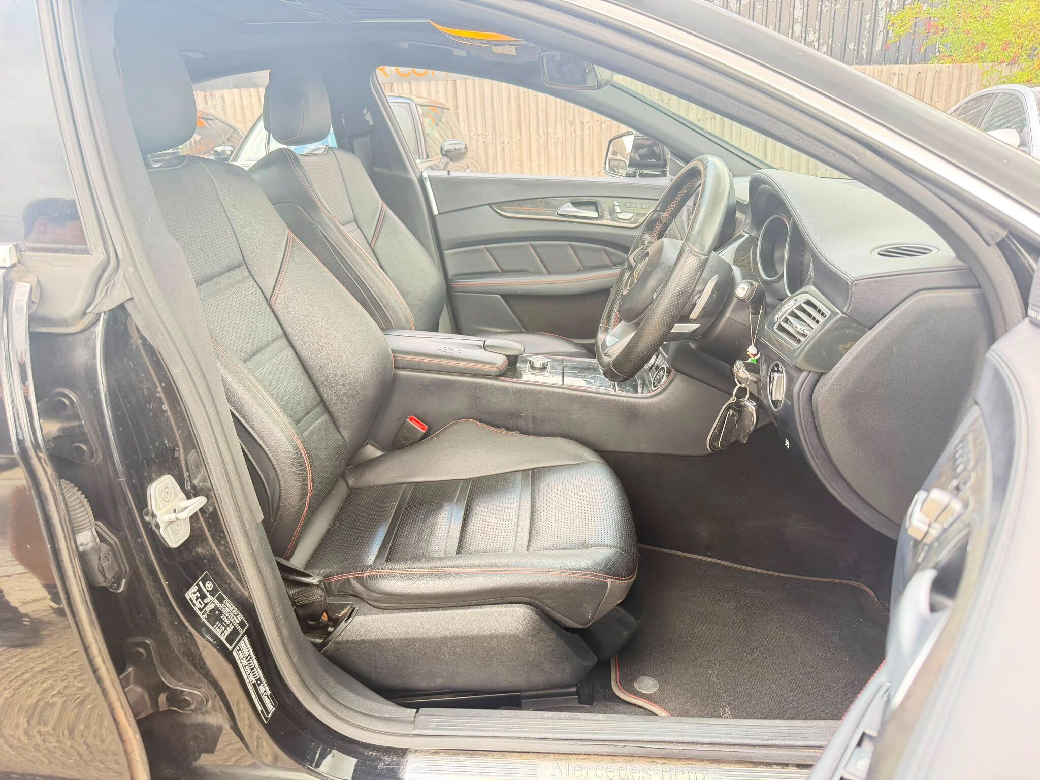 Mercedes-Benz CLS view 9