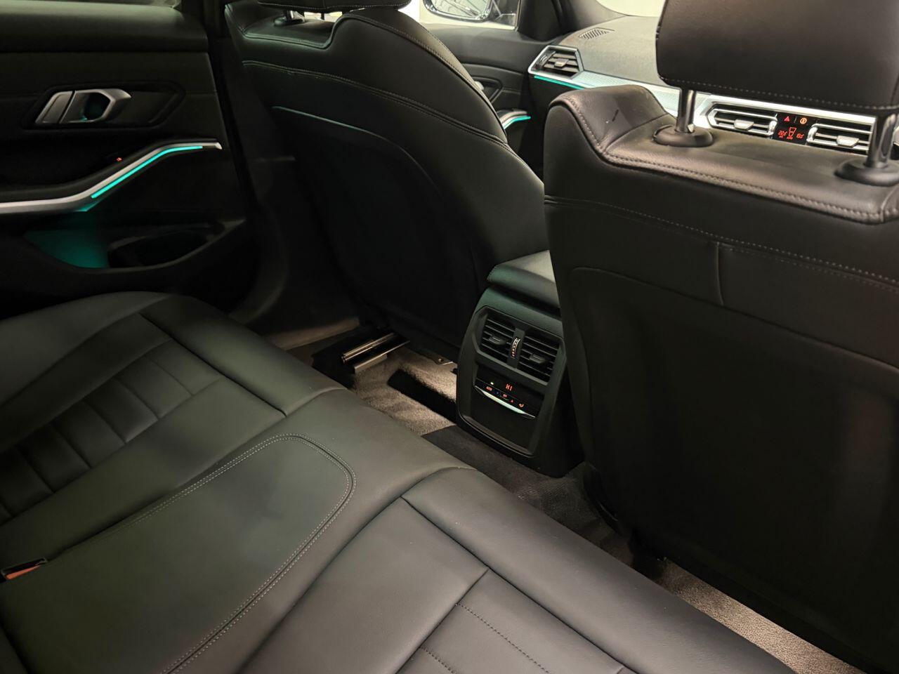 BMW 3 Series view 34