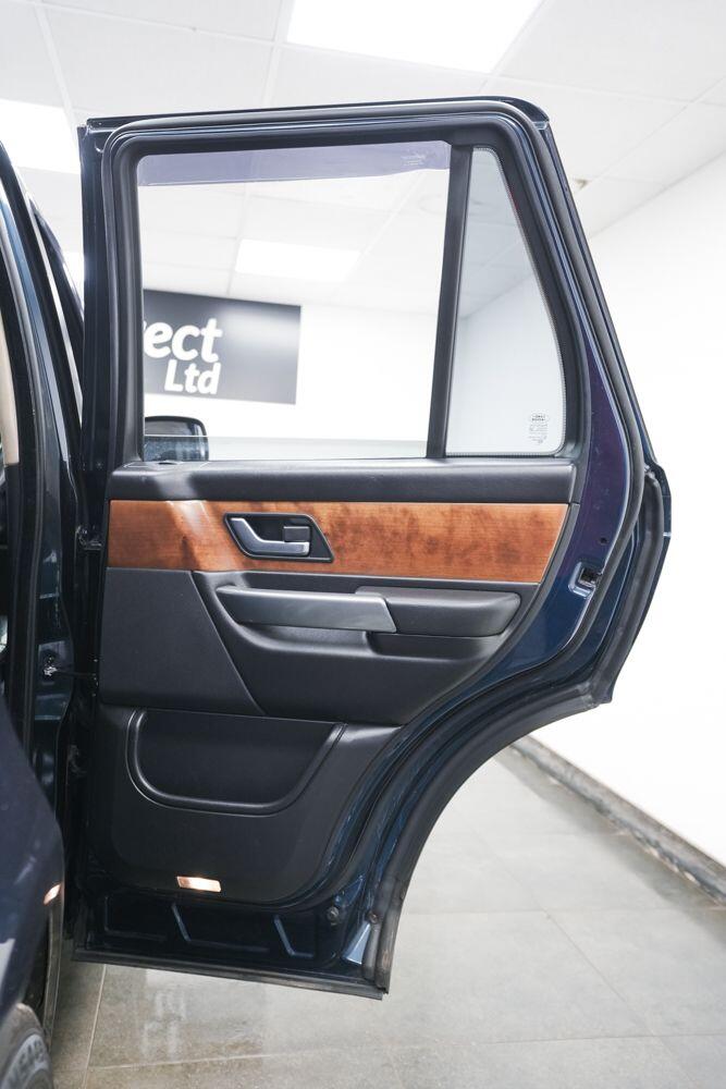 Land Rover Range Rover Sport view 13