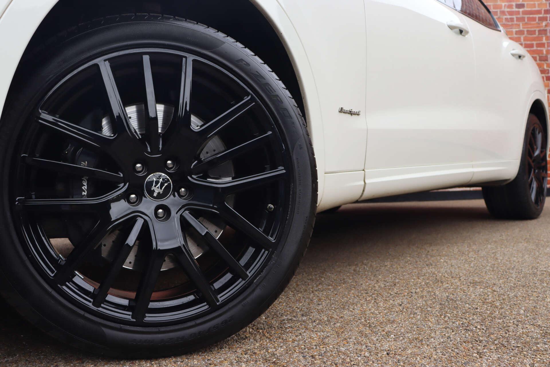 Maserati Gransport view 8