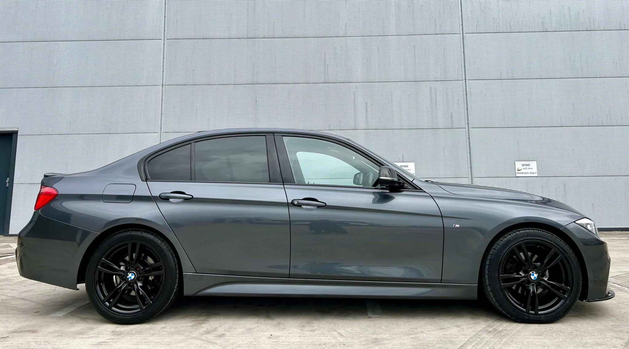 BMW 3 Series view 8