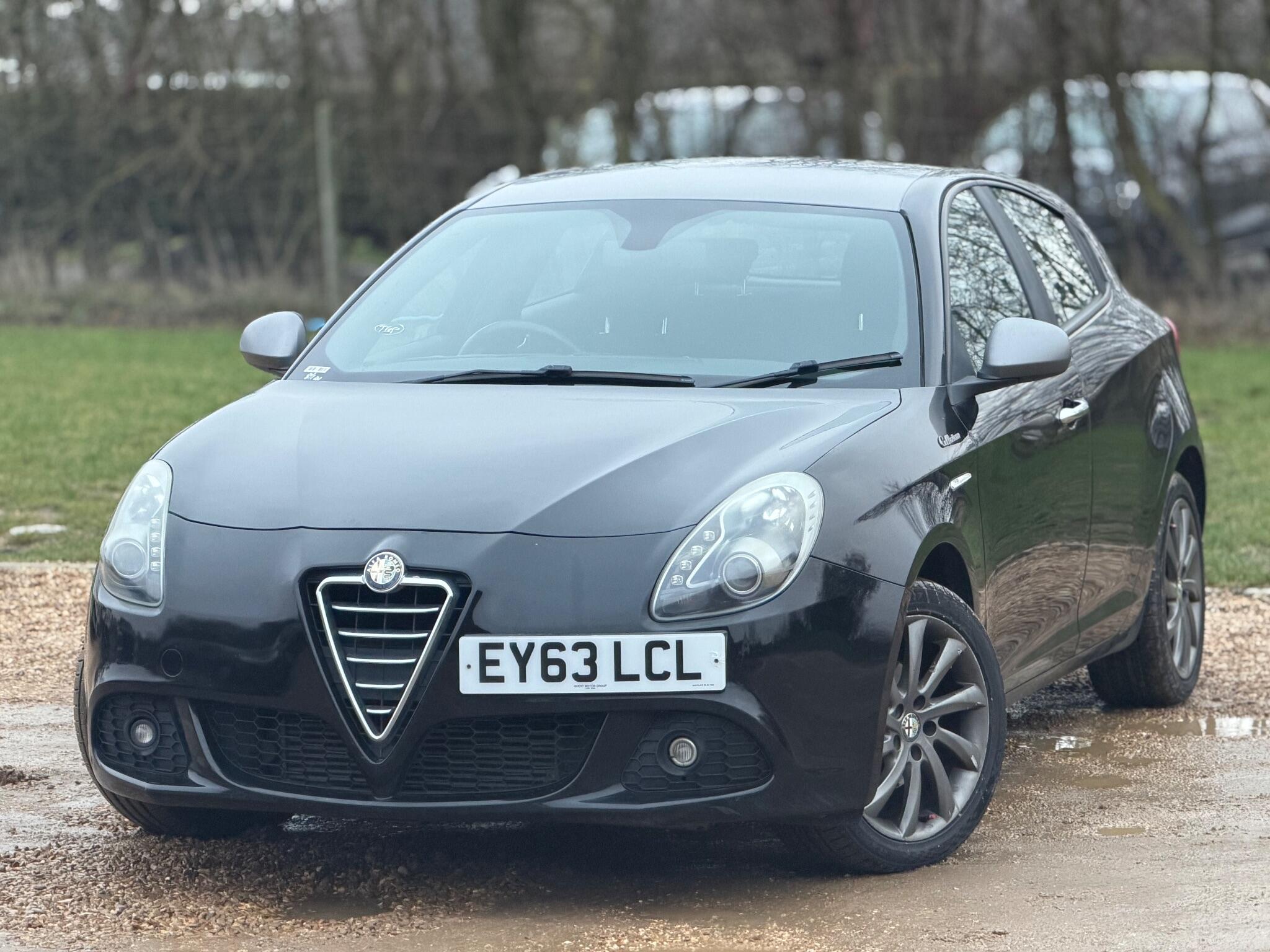 2013 Alfa Romeo Giulietta 1.6 JTDM-2 Collezione Euro 5 (s/s) 5dr image 1