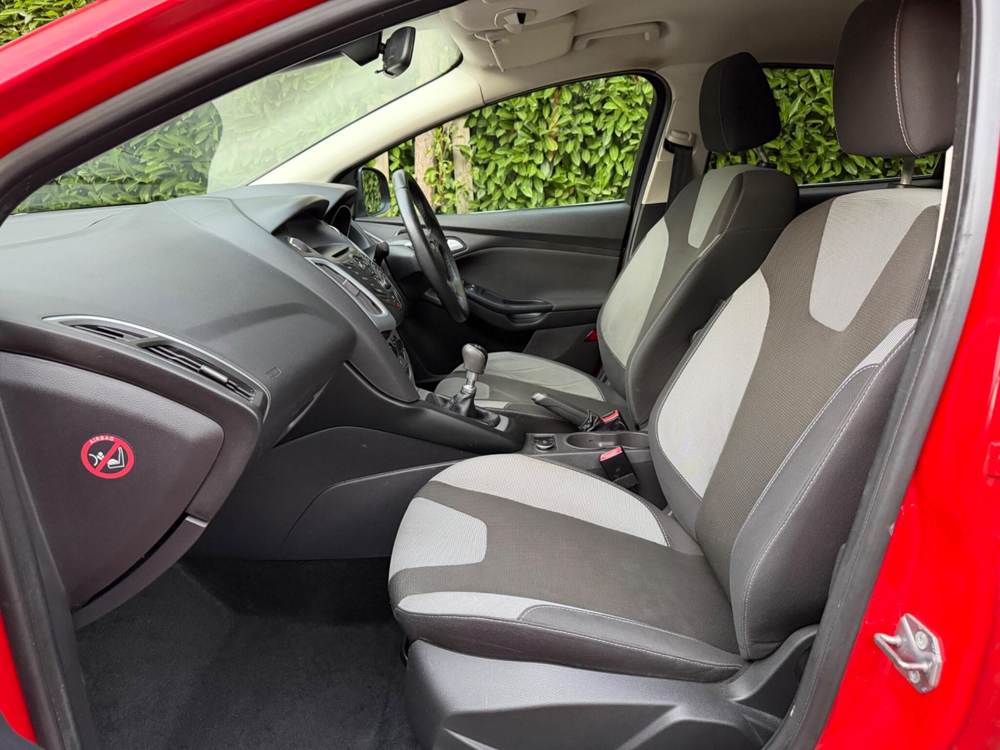 Ford Focus view 36