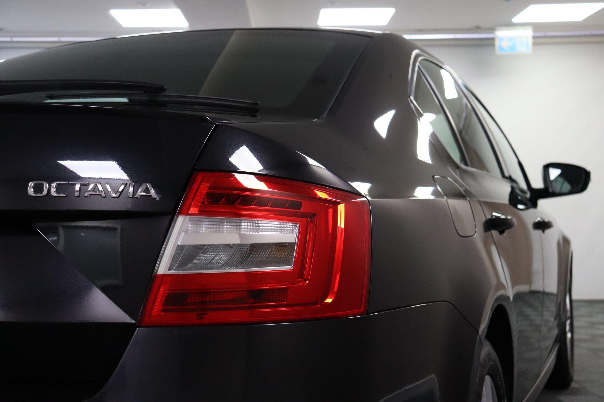 Skoda Octavia view 23