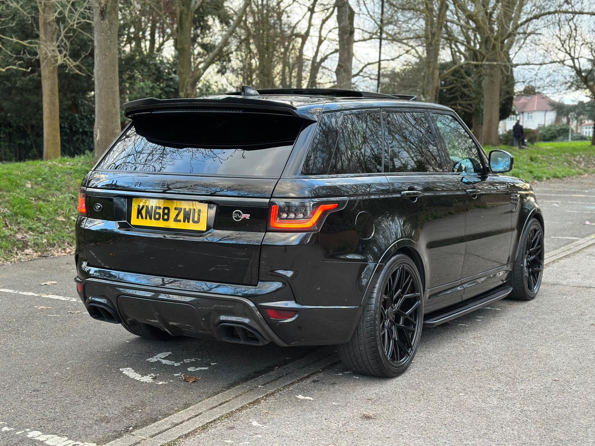 Land Rover Range Rover Sport view 3