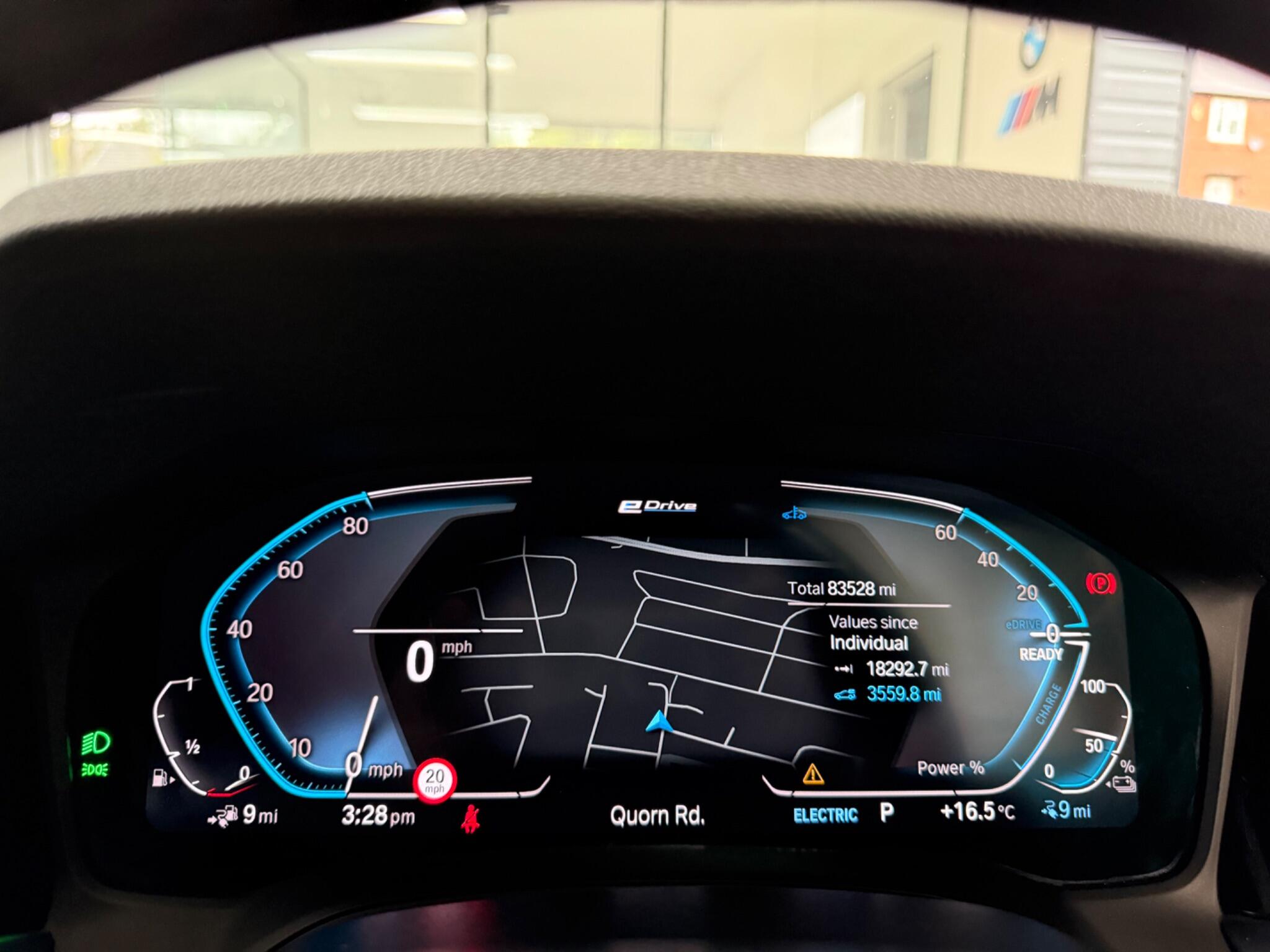 BMW 3 Series view 19