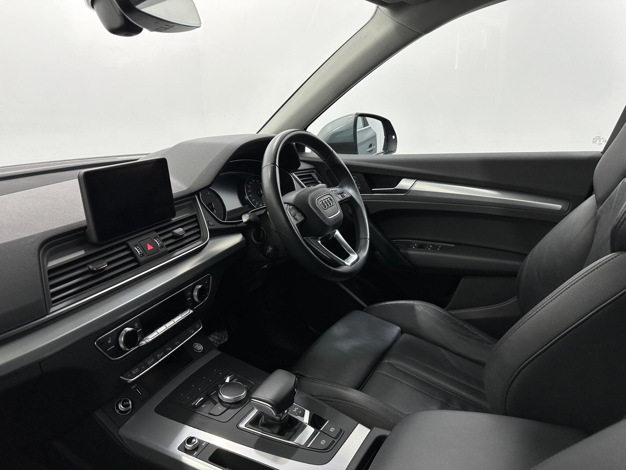 Audi Q5 view 33
