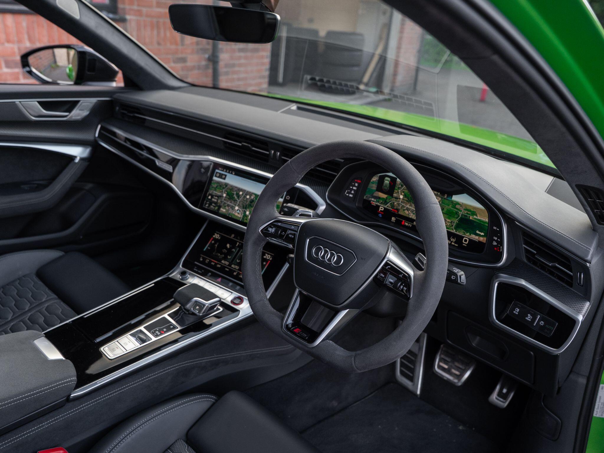 Audi RS6 Avant view 37