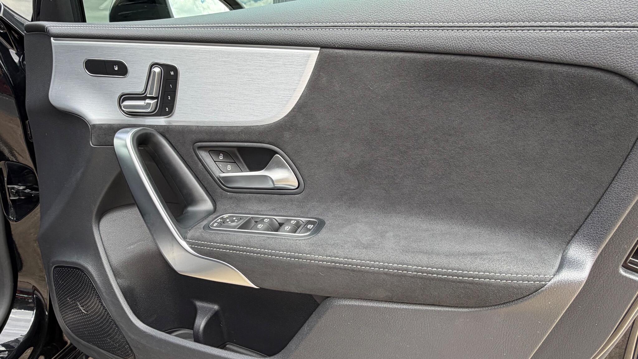 Mercedes-Benz A-Class view 33