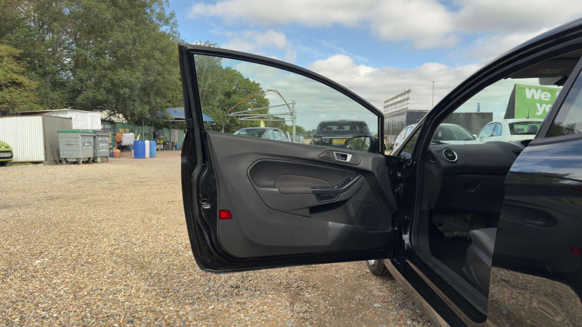 Ford Fiesta view 30