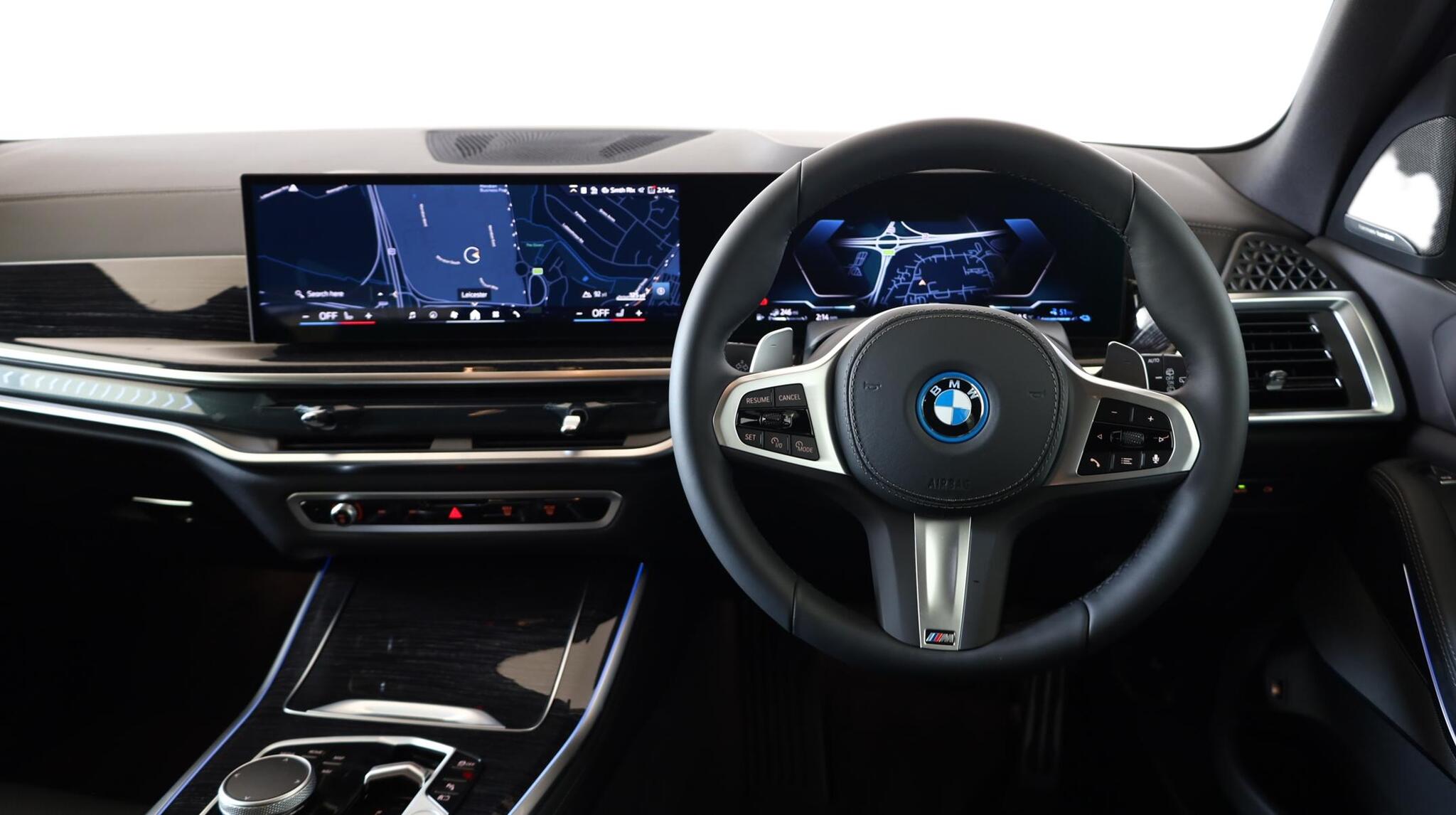 BMW X5 view 5
