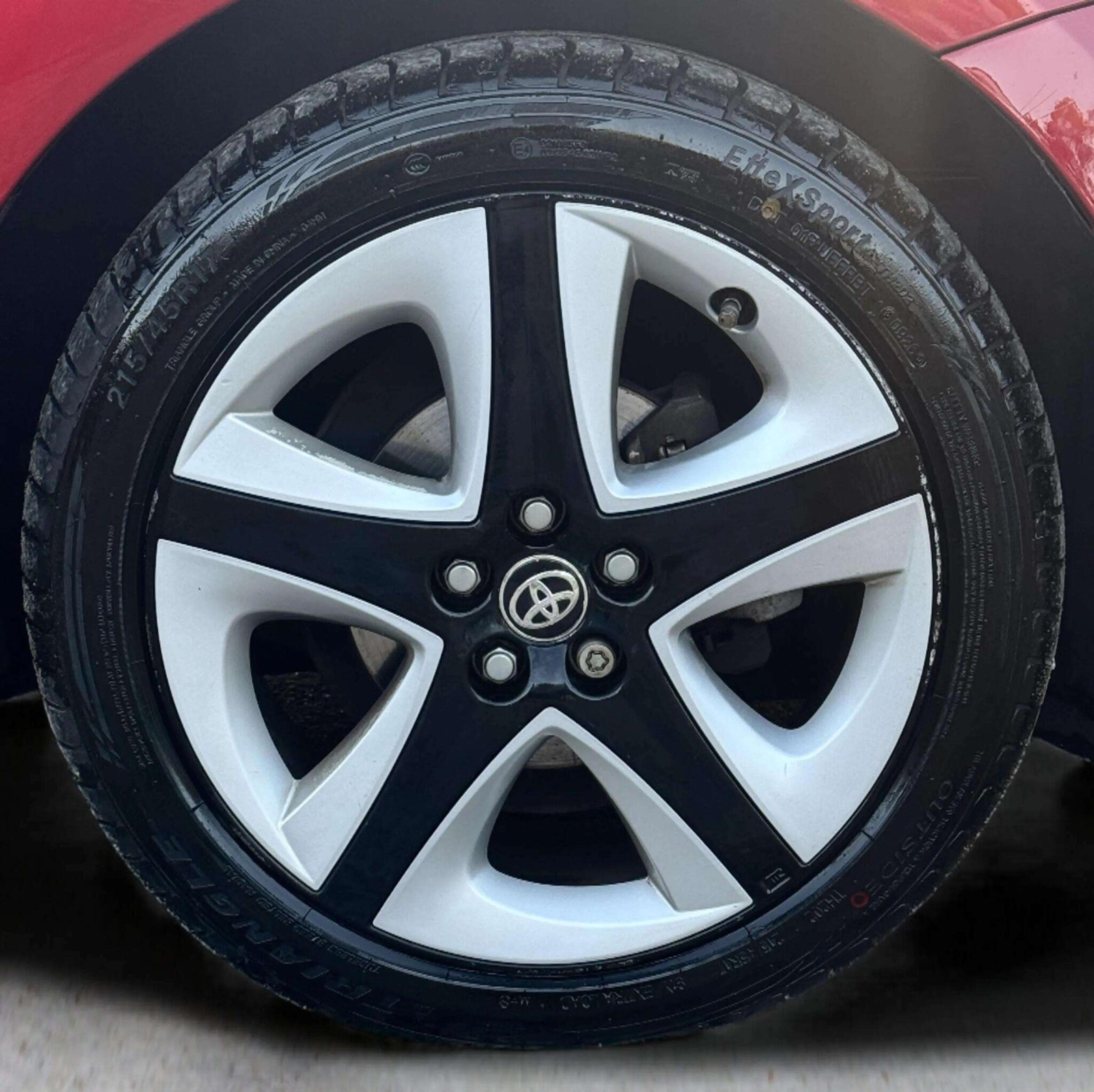 Toyota Prius view 72