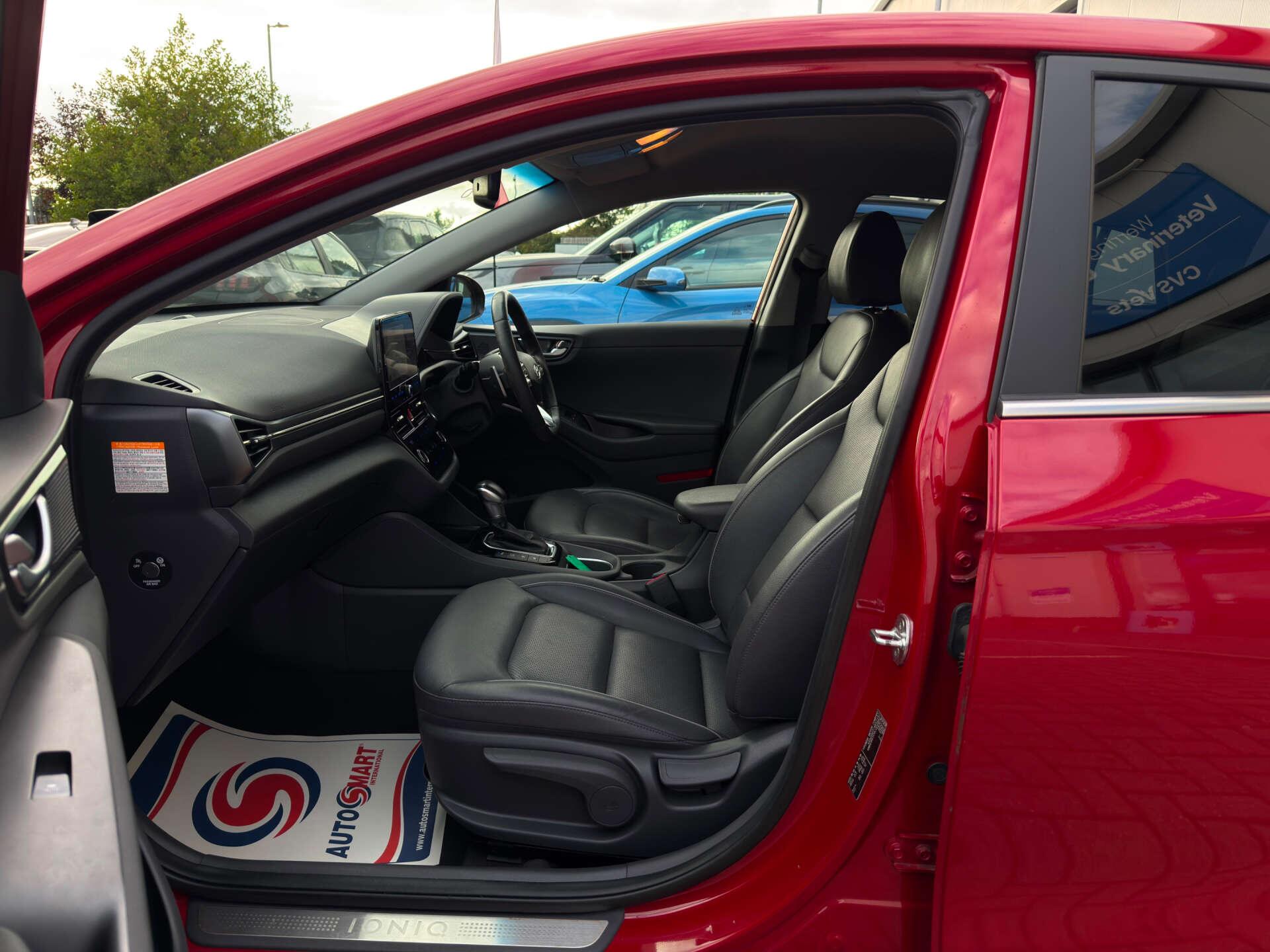 Hyundai Ioniq view 47