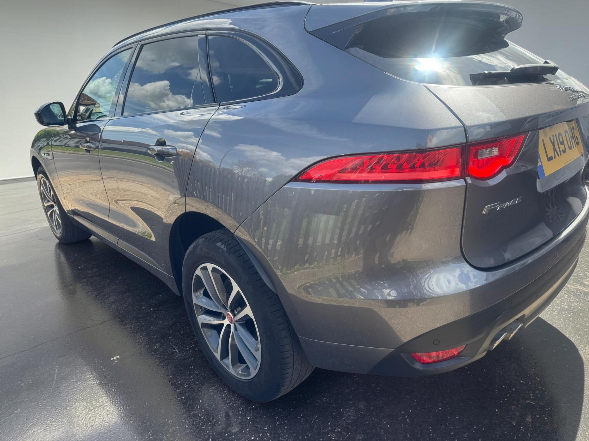 Jaguar F-Pace view 6