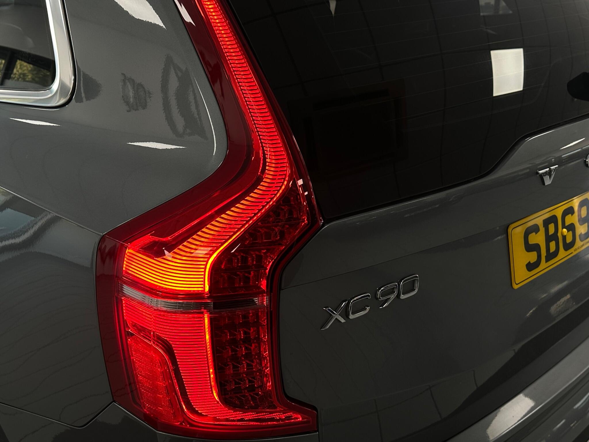 Volvo XC90 view 43