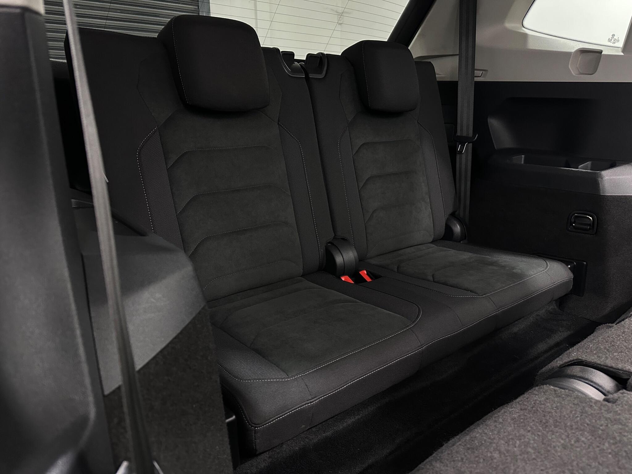 Volkswagen Tiguan Allspace view 44