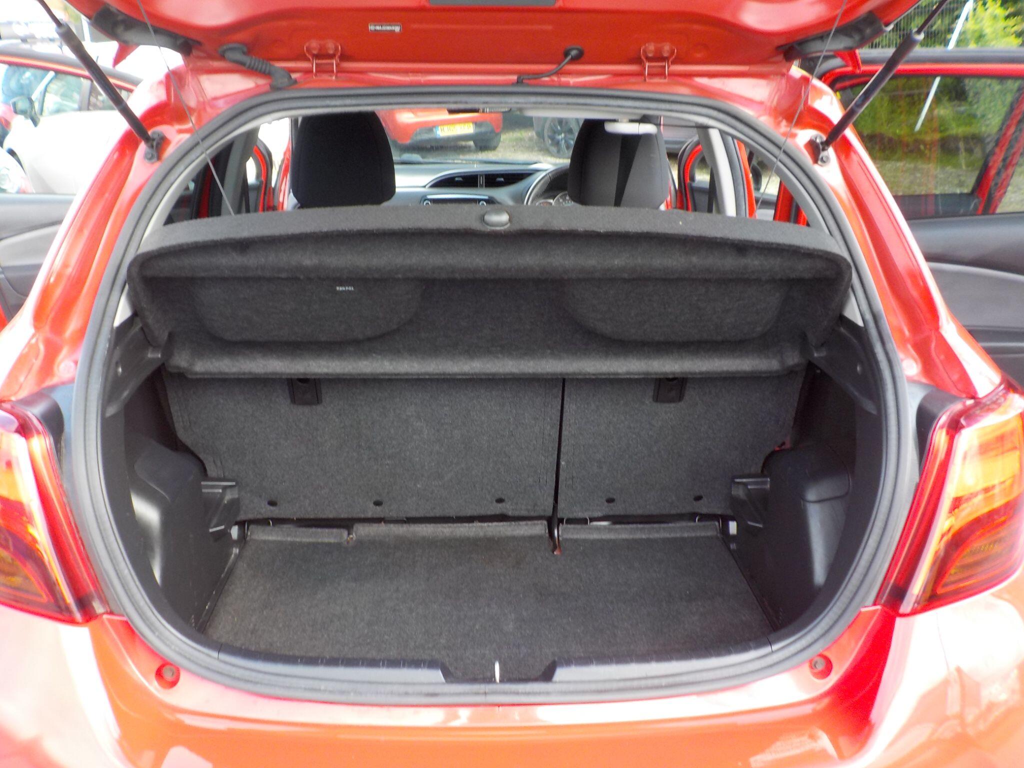 Toyota Yaris 1.33 Dual VVT-i Design Euro 6 5dr