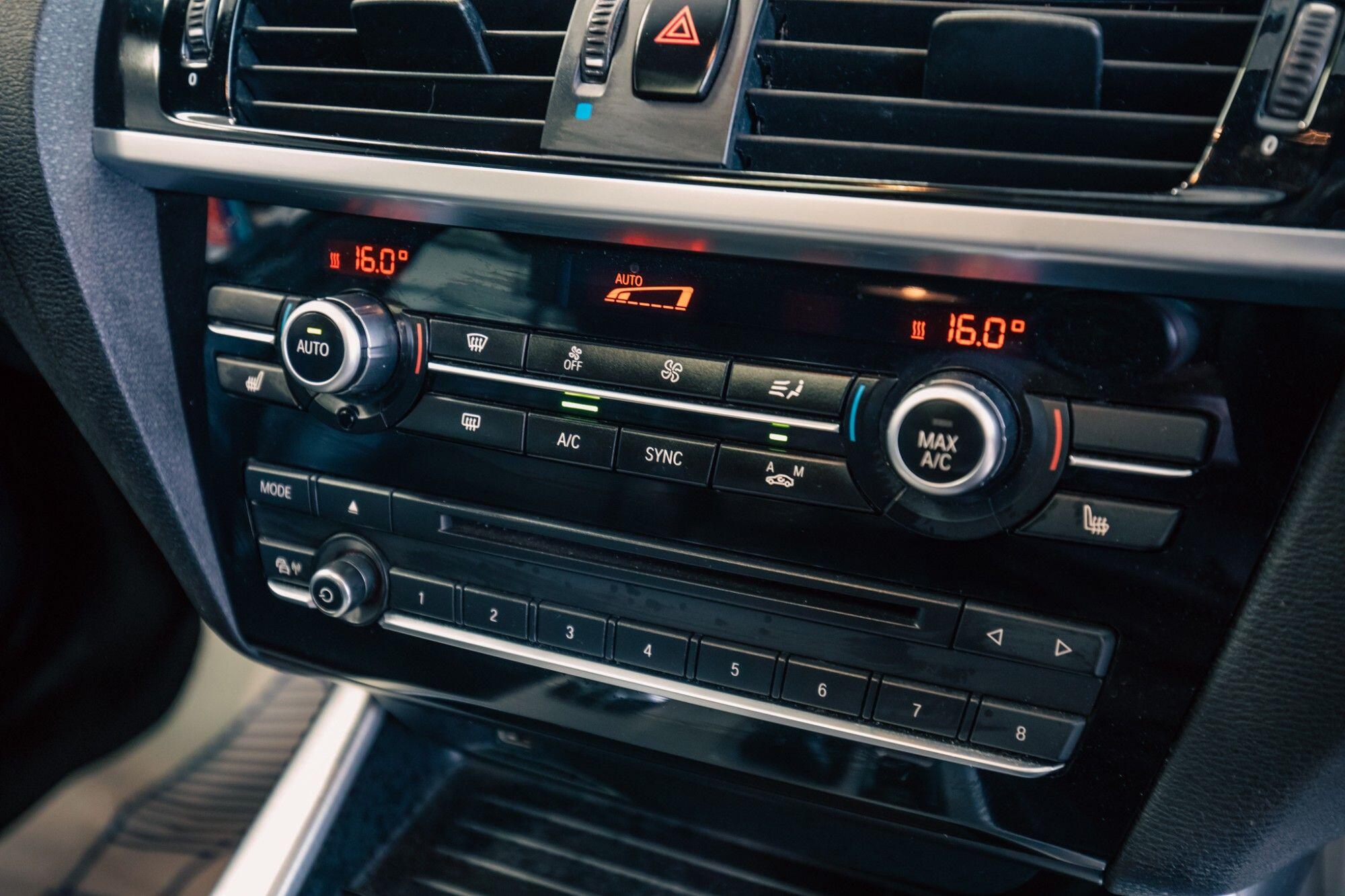 BMW X4 view 17