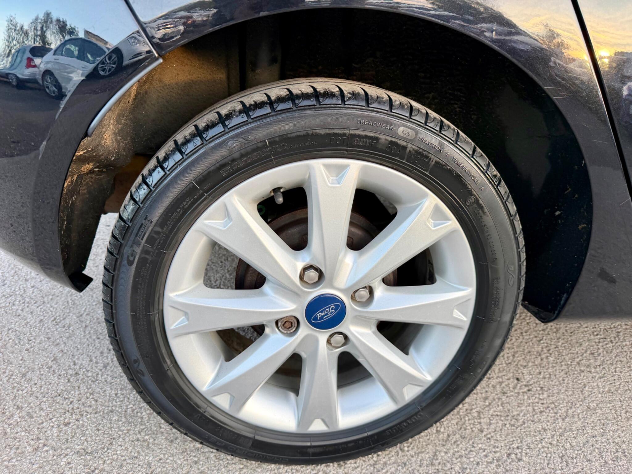 Ford Fiesta view 40