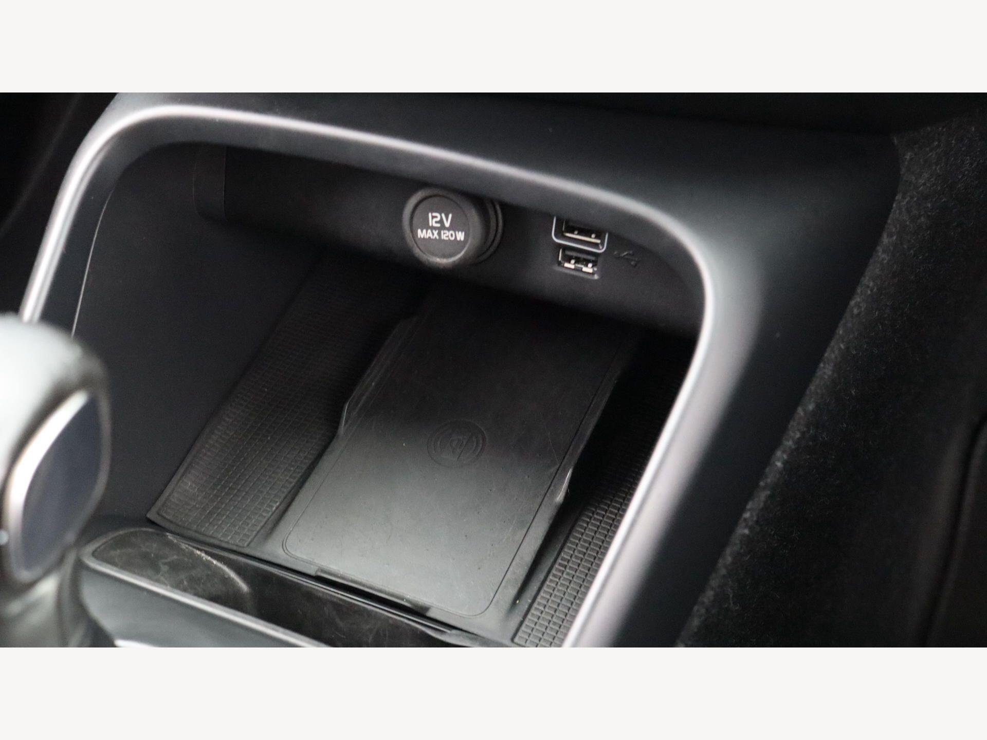 Volvo XC40 view 29