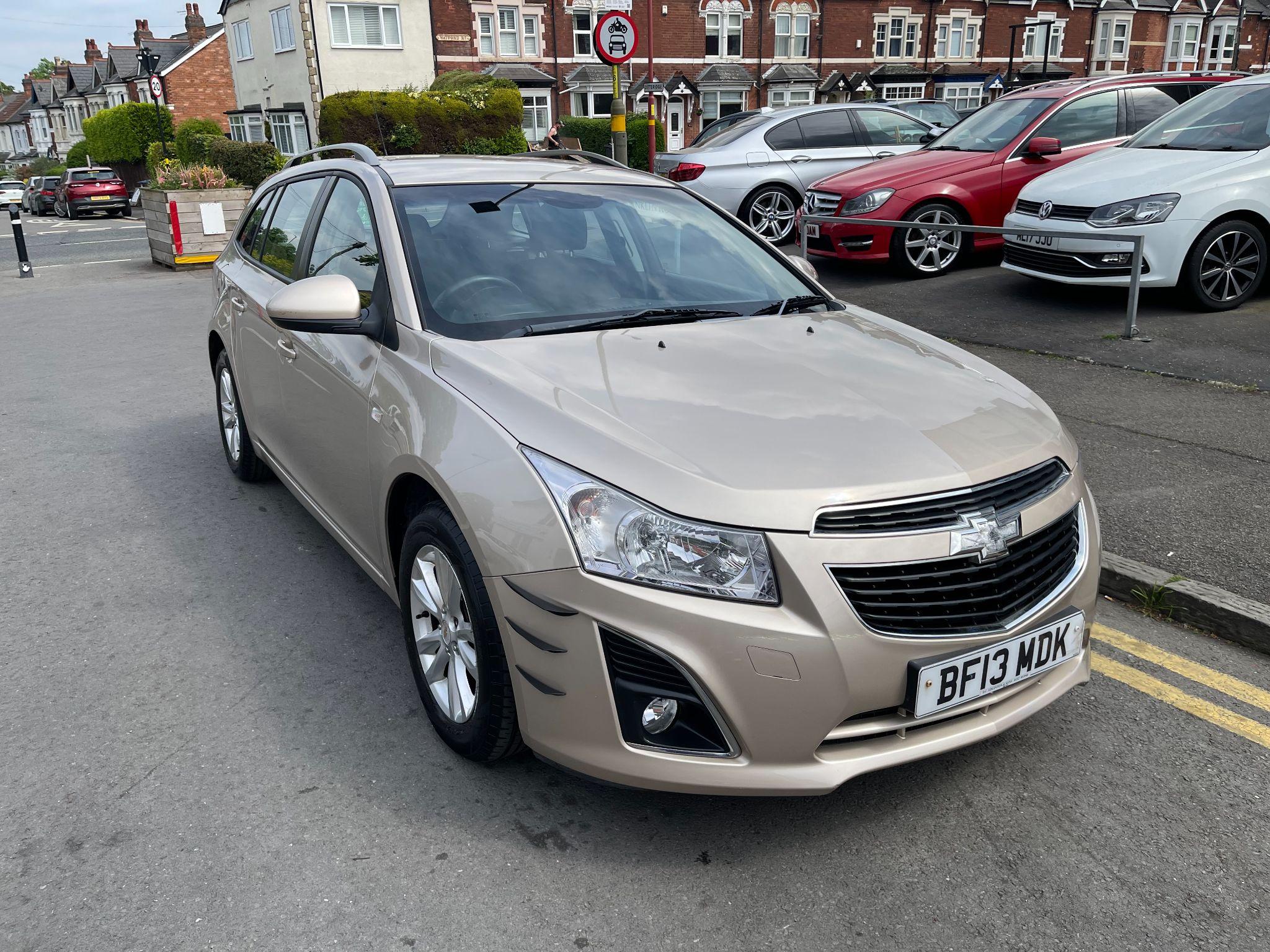 Chevrolet Cruze view 2