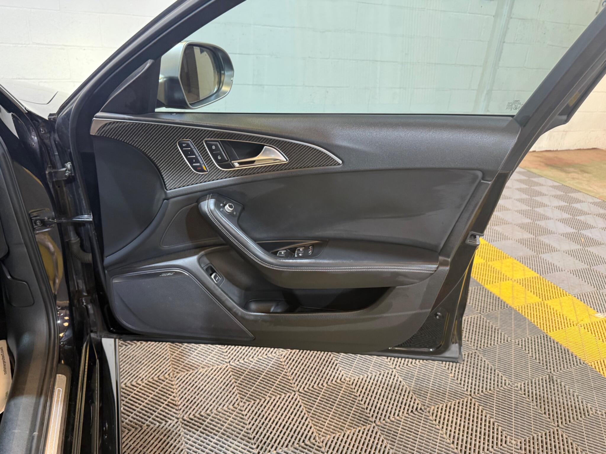 Audi RS6 view 39