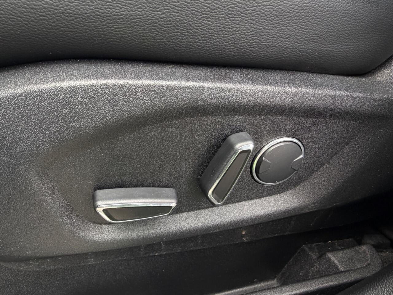 Ford Galaxy view 34