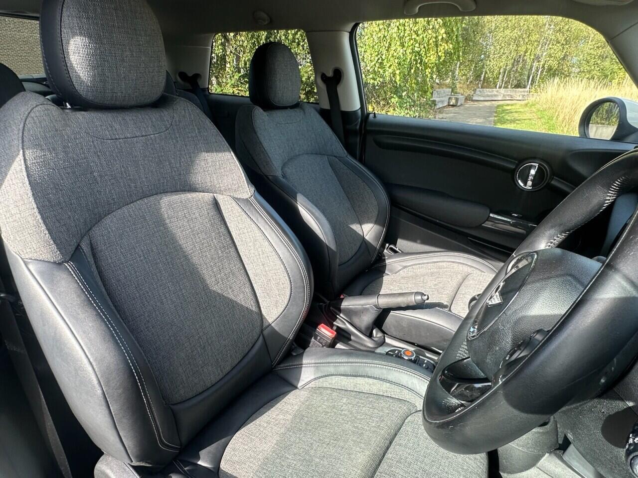 Mini Hatch view 19