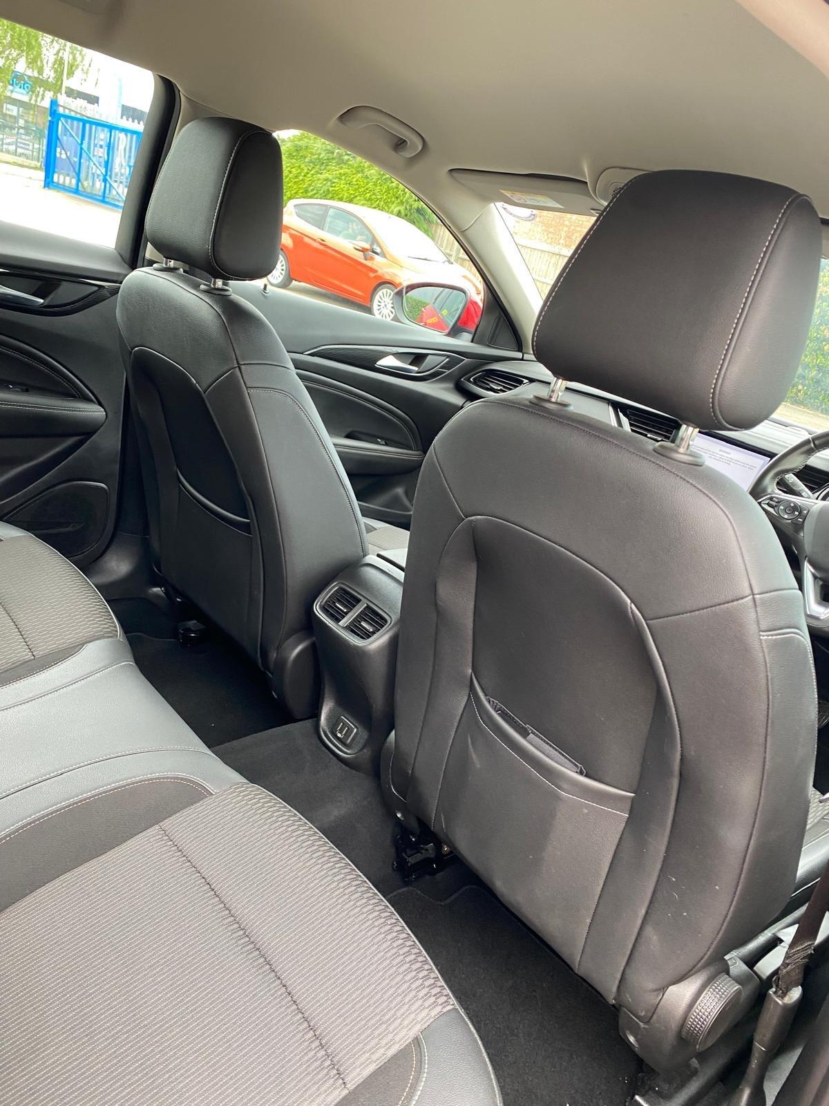 Vauxhall Insignia view 17