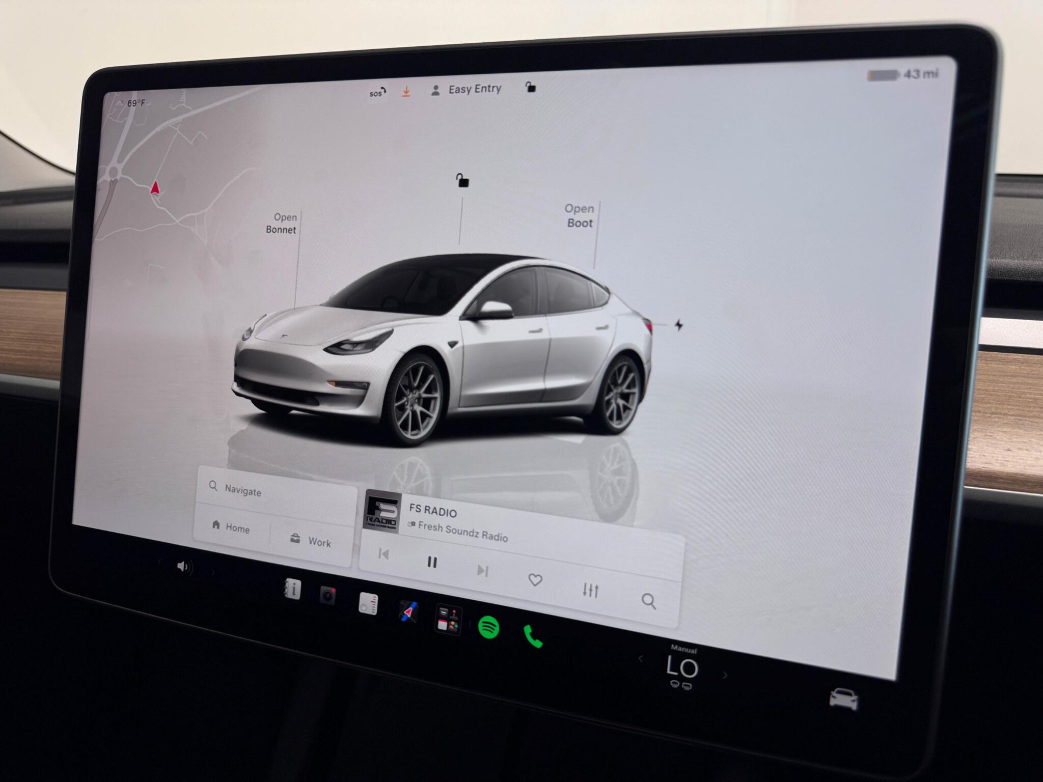 Tesla Model 3 view 36
