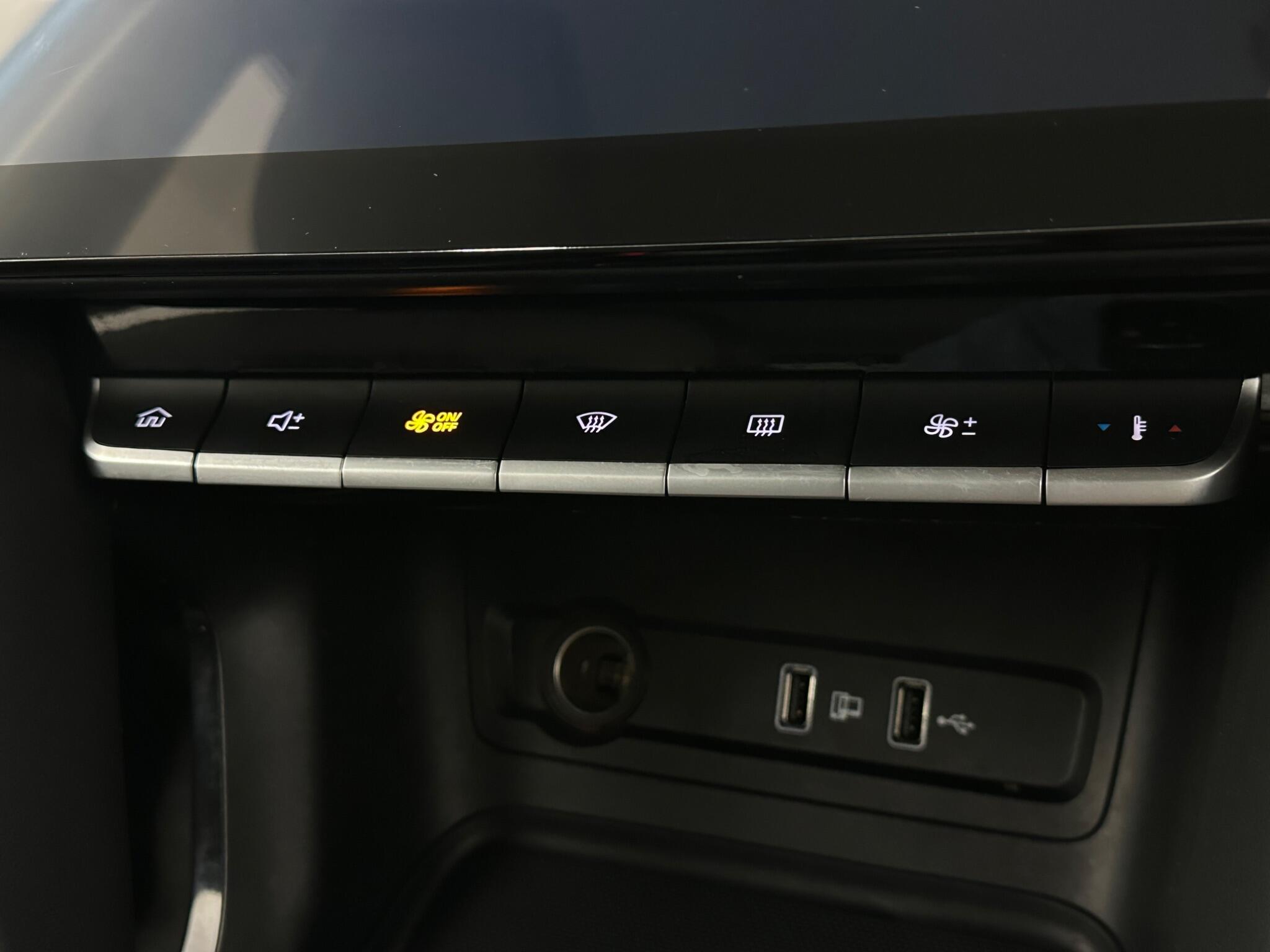 MG ZS view 22