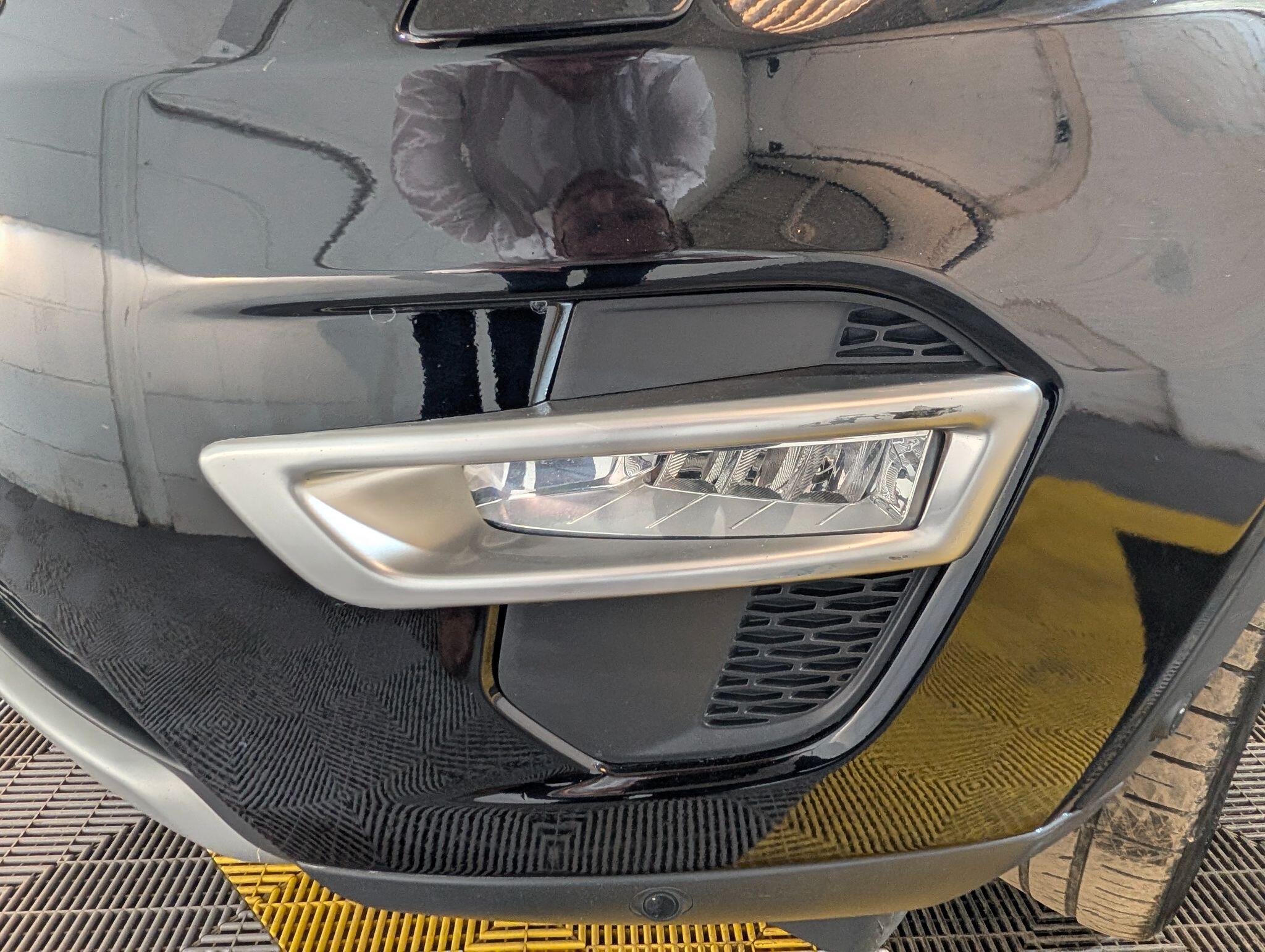 Land Rover Discovery Sport view 72