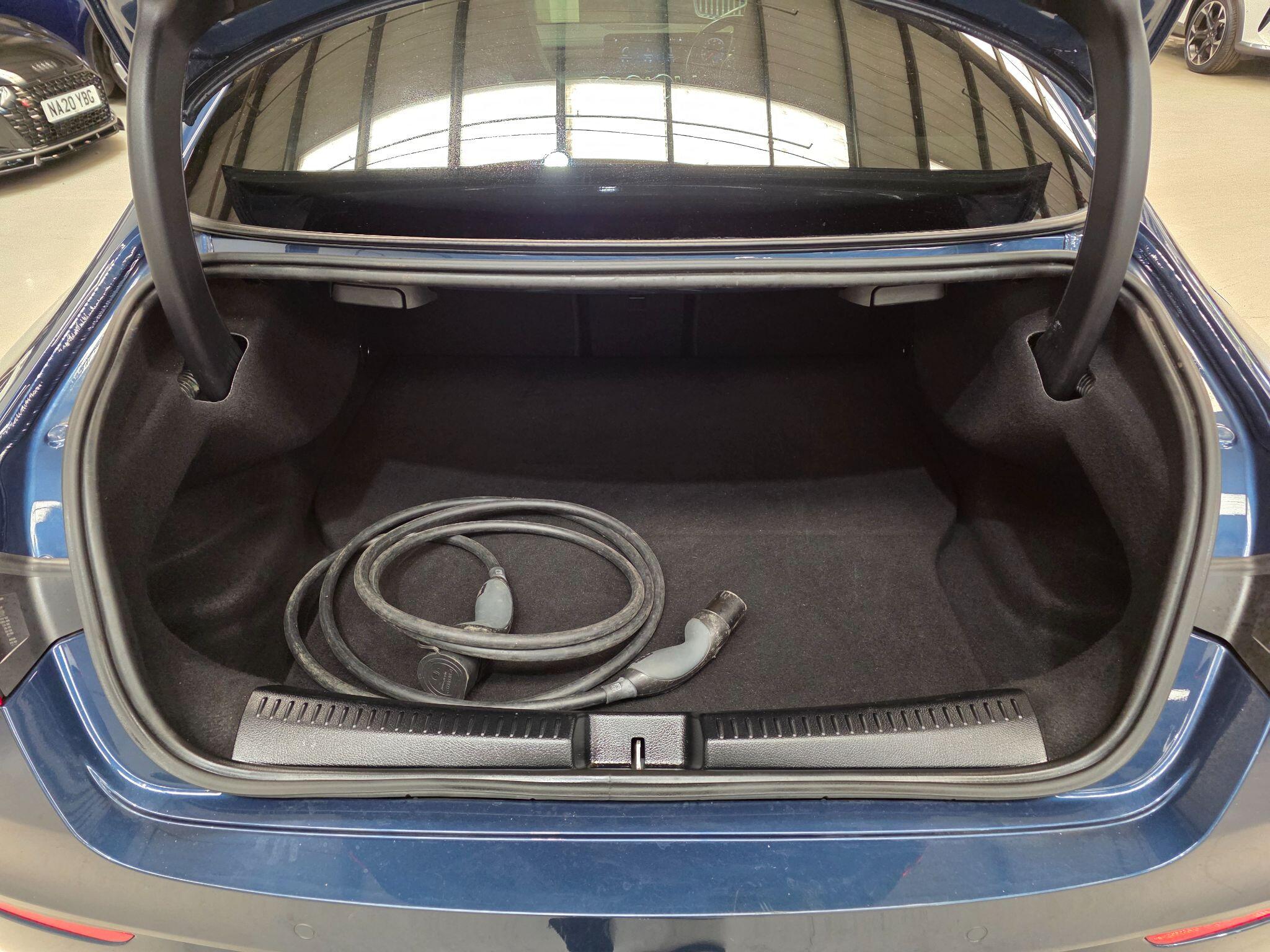 Mercedes-Benz Cla view 31