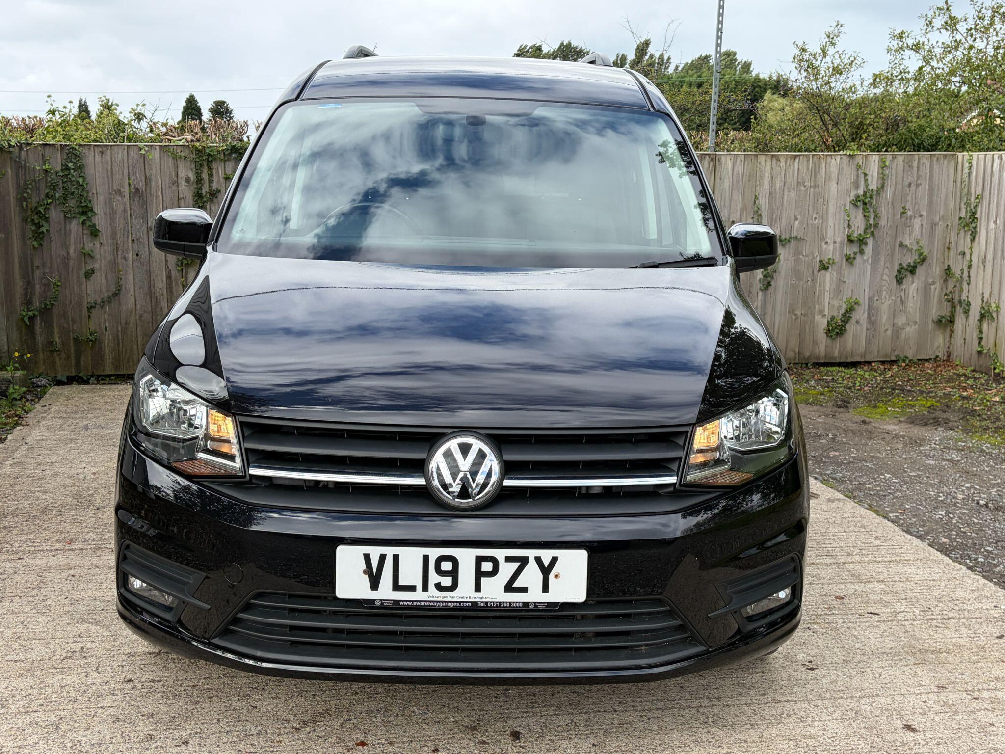 Volkswagen Caddy Maxi Life view 2