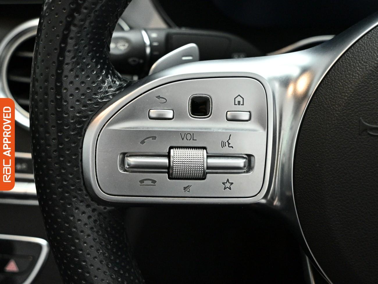 Mercedes-Benz C-Class view 19