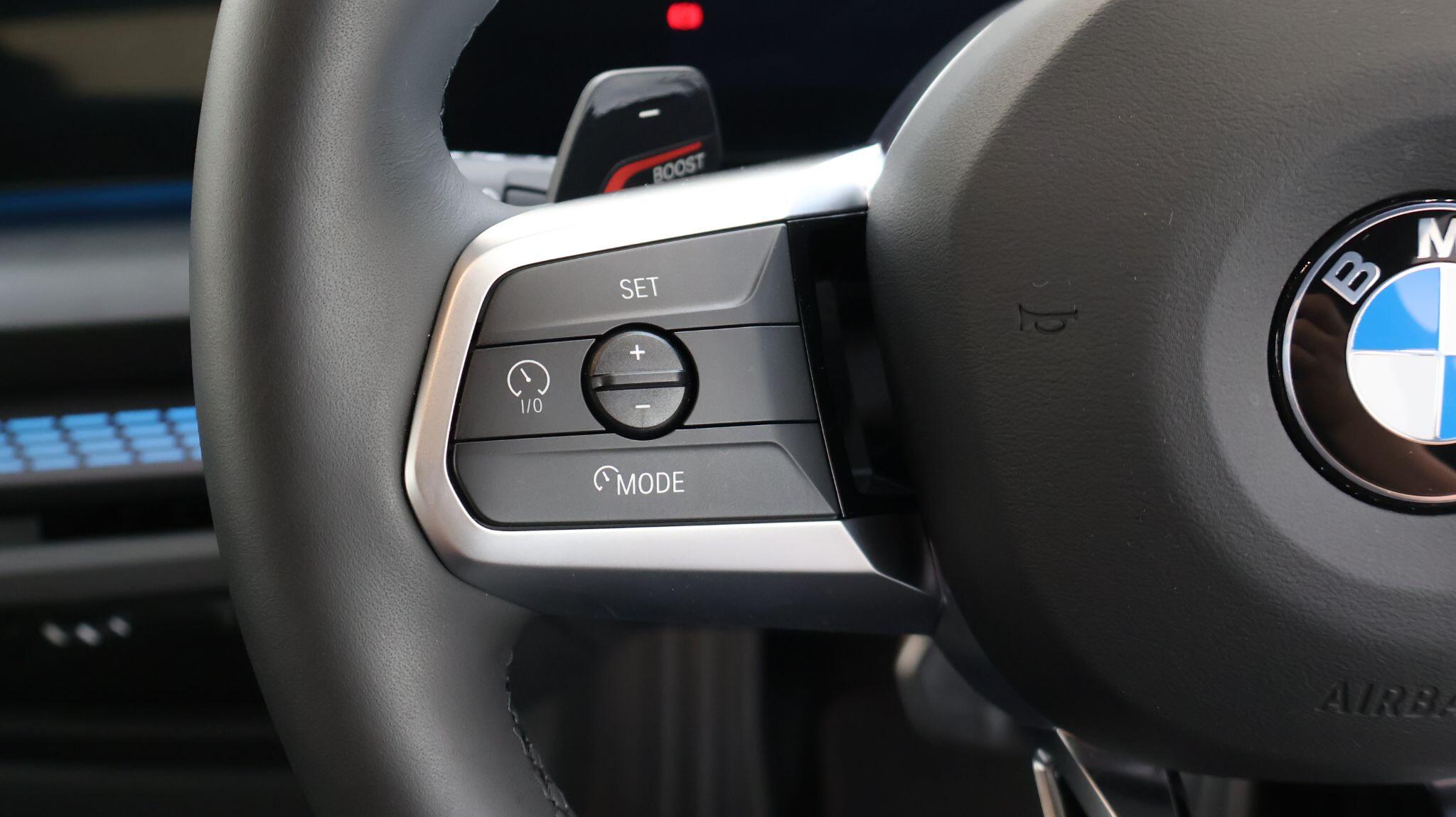 BMW 1 Series view 16