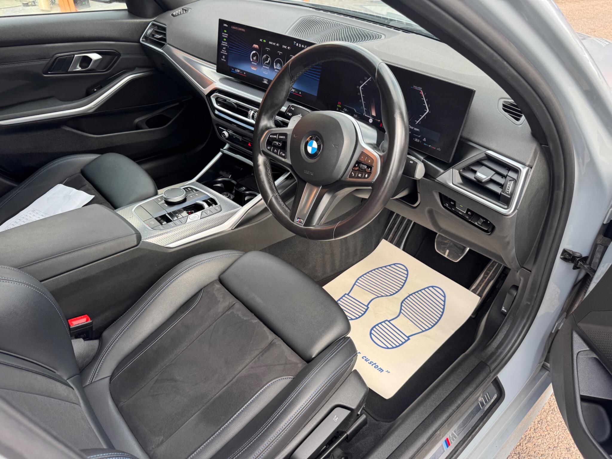 BMW 3 Series view 9