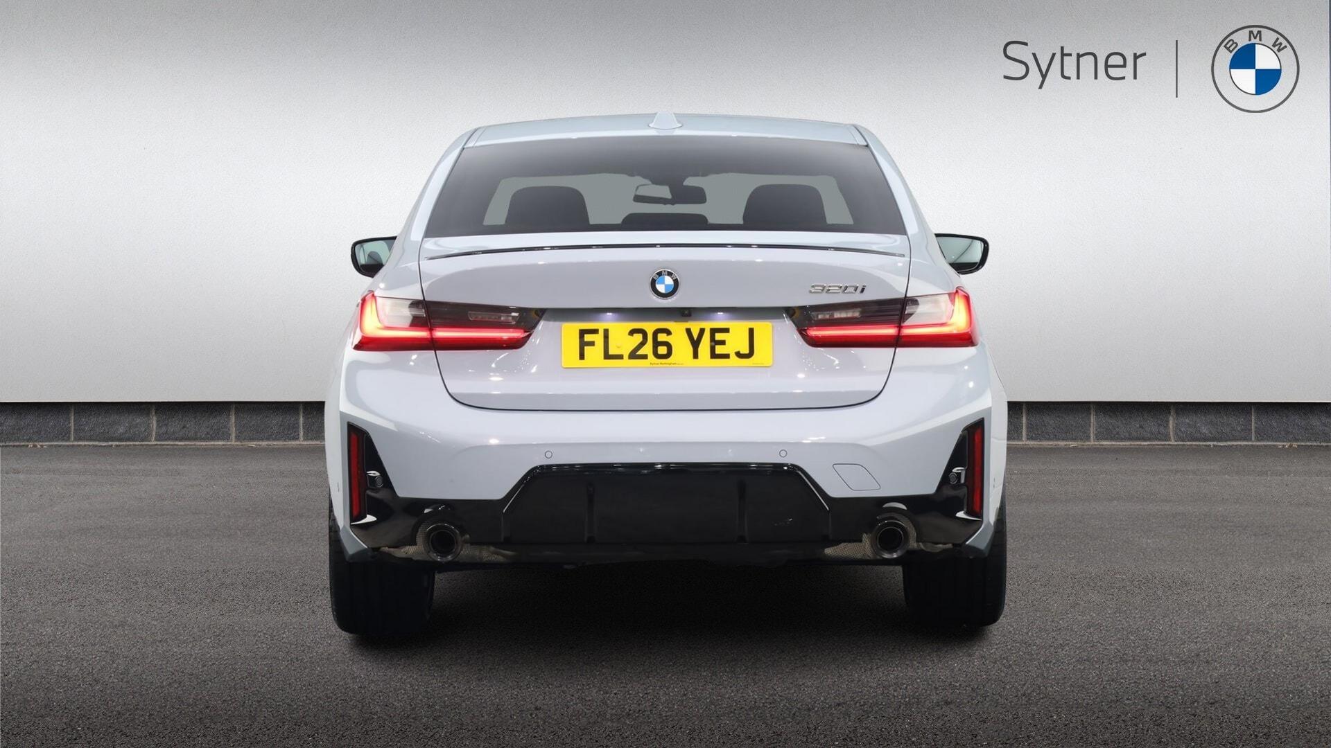 BMW 3 Series view 15