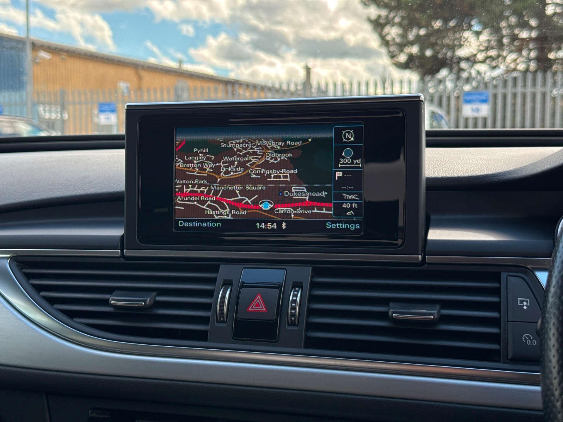 Audi A6 Saloon view 75