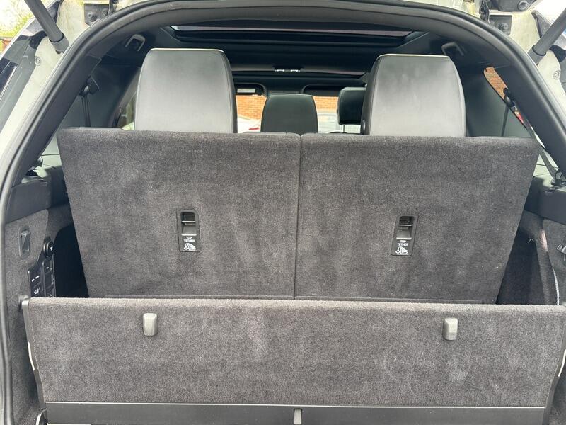 Land Rover Discovery view 64