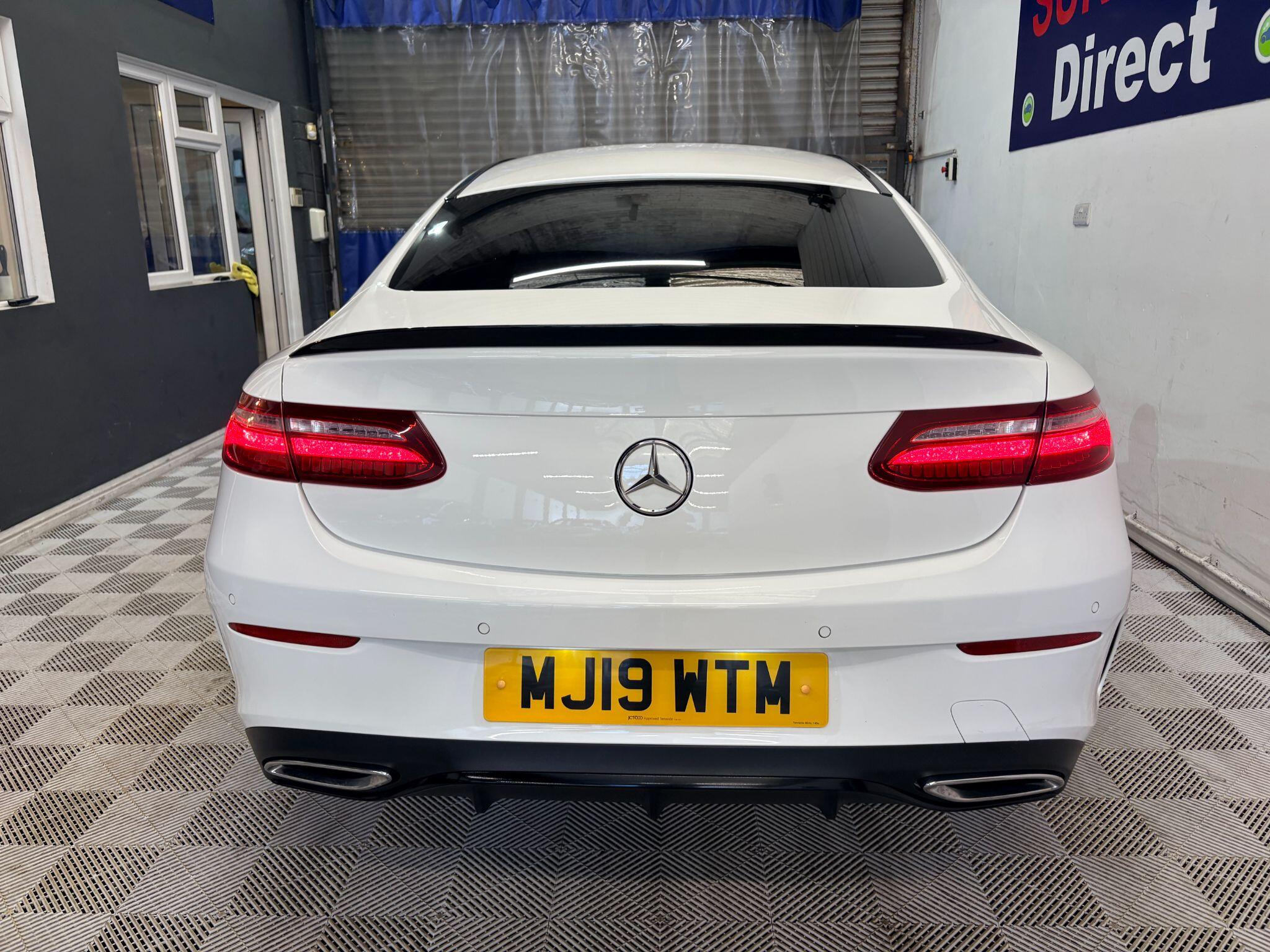 Mercedes-Benz E-Class view 9