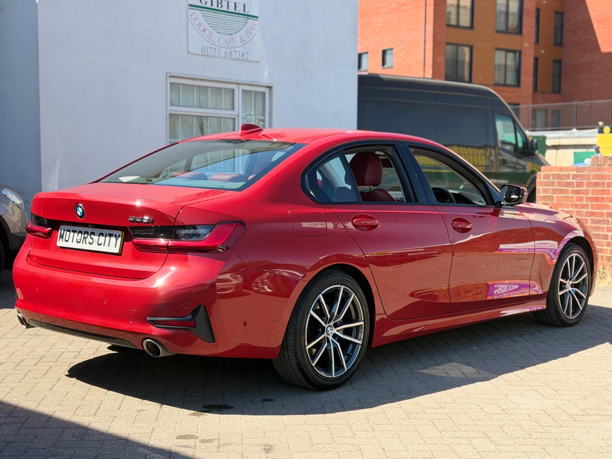 BMW 3 Series view 13