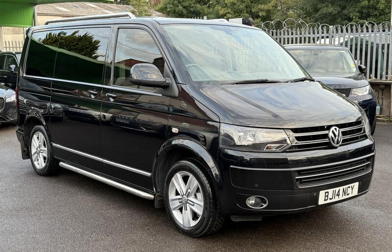 Volkswagen Caravelle view 9