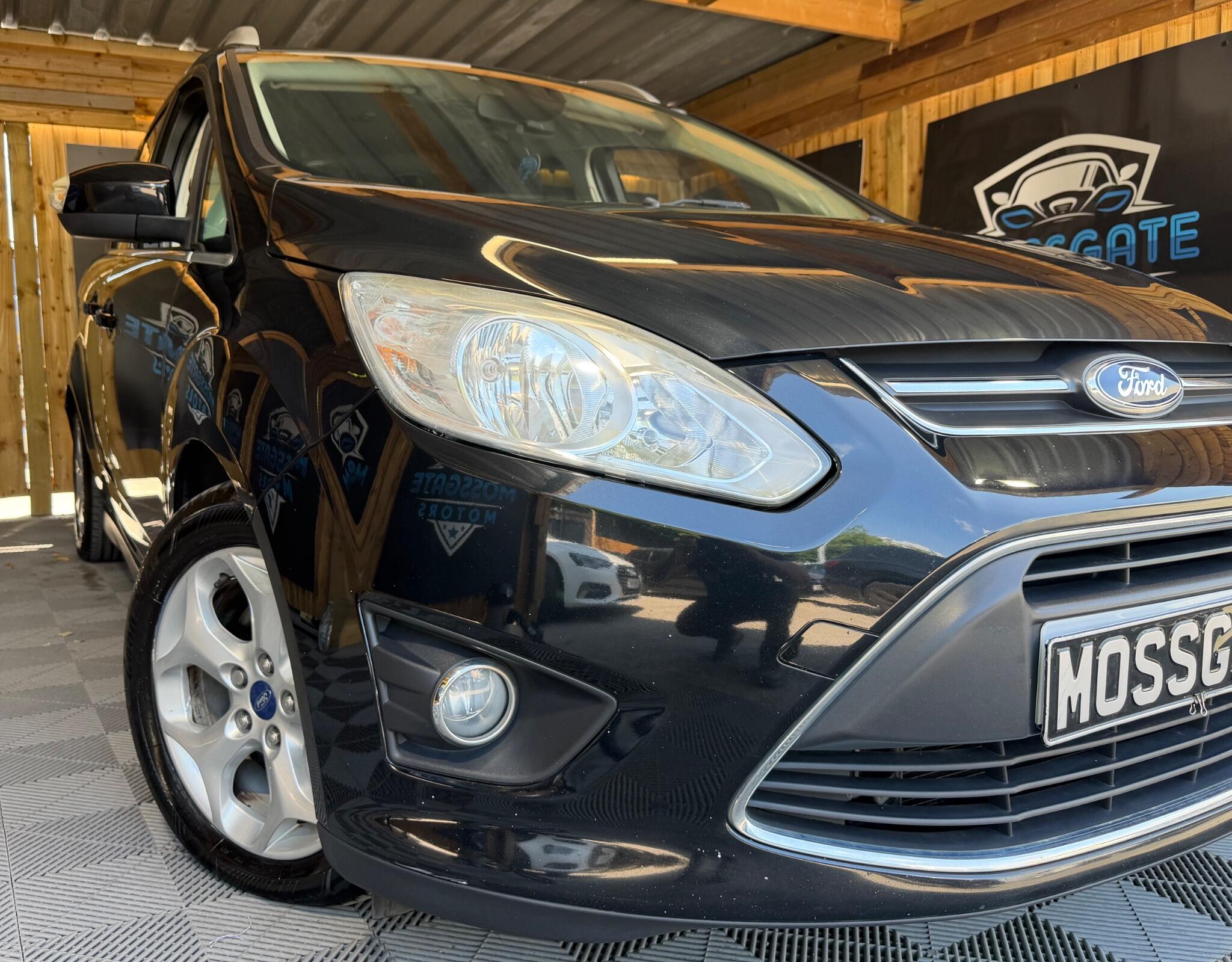 Ford Grand C-Max view 2