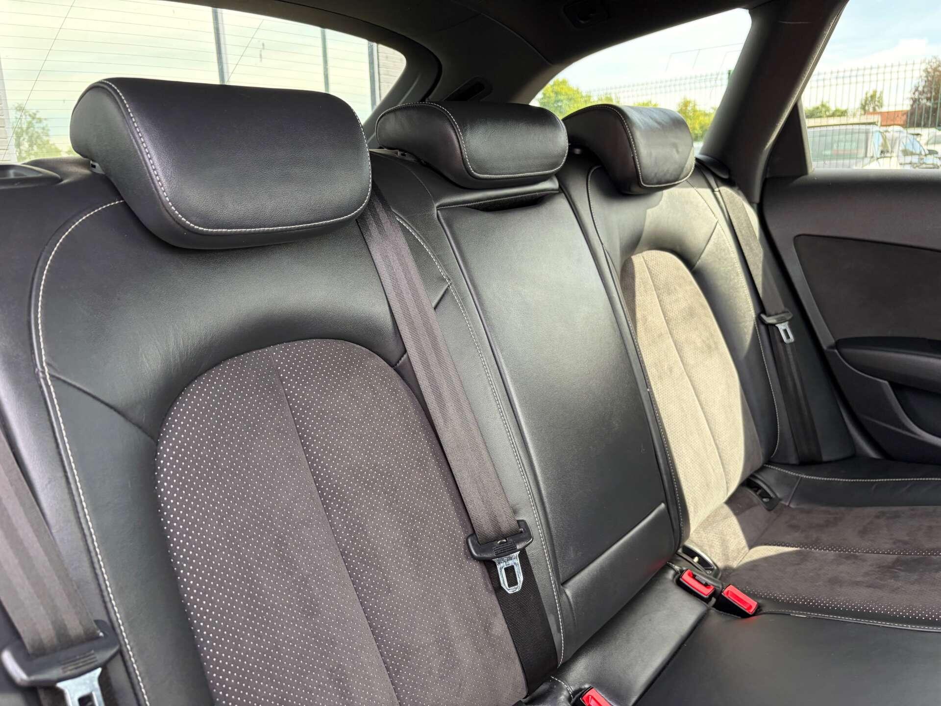 Audi A6 view 31